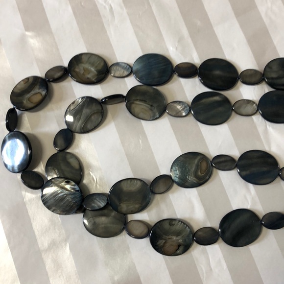 Artisan Black Mother of Pearl necklace Jess David - Picture 3 of 8
